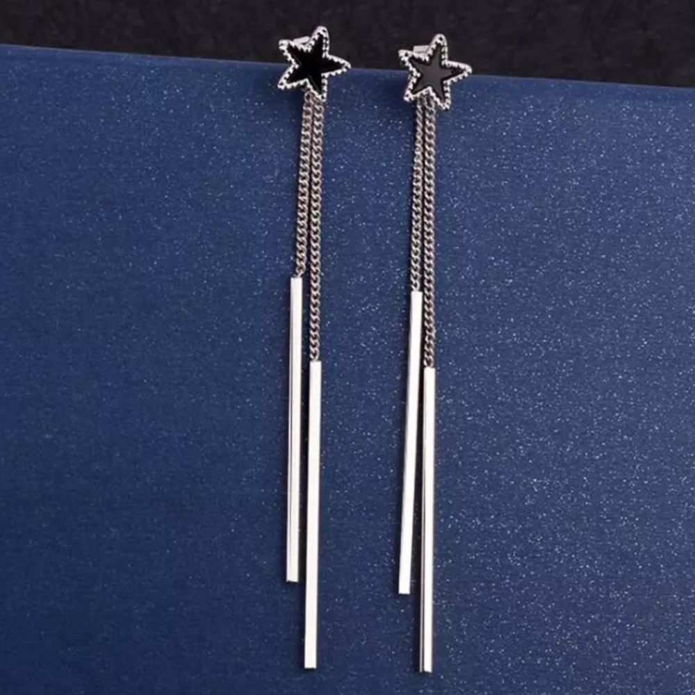 🎉 New Silver Plated Black Star Drop Earrings